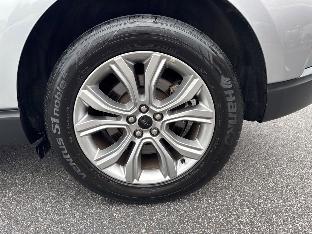 Used 2024 Ford Edge Titanium image 27