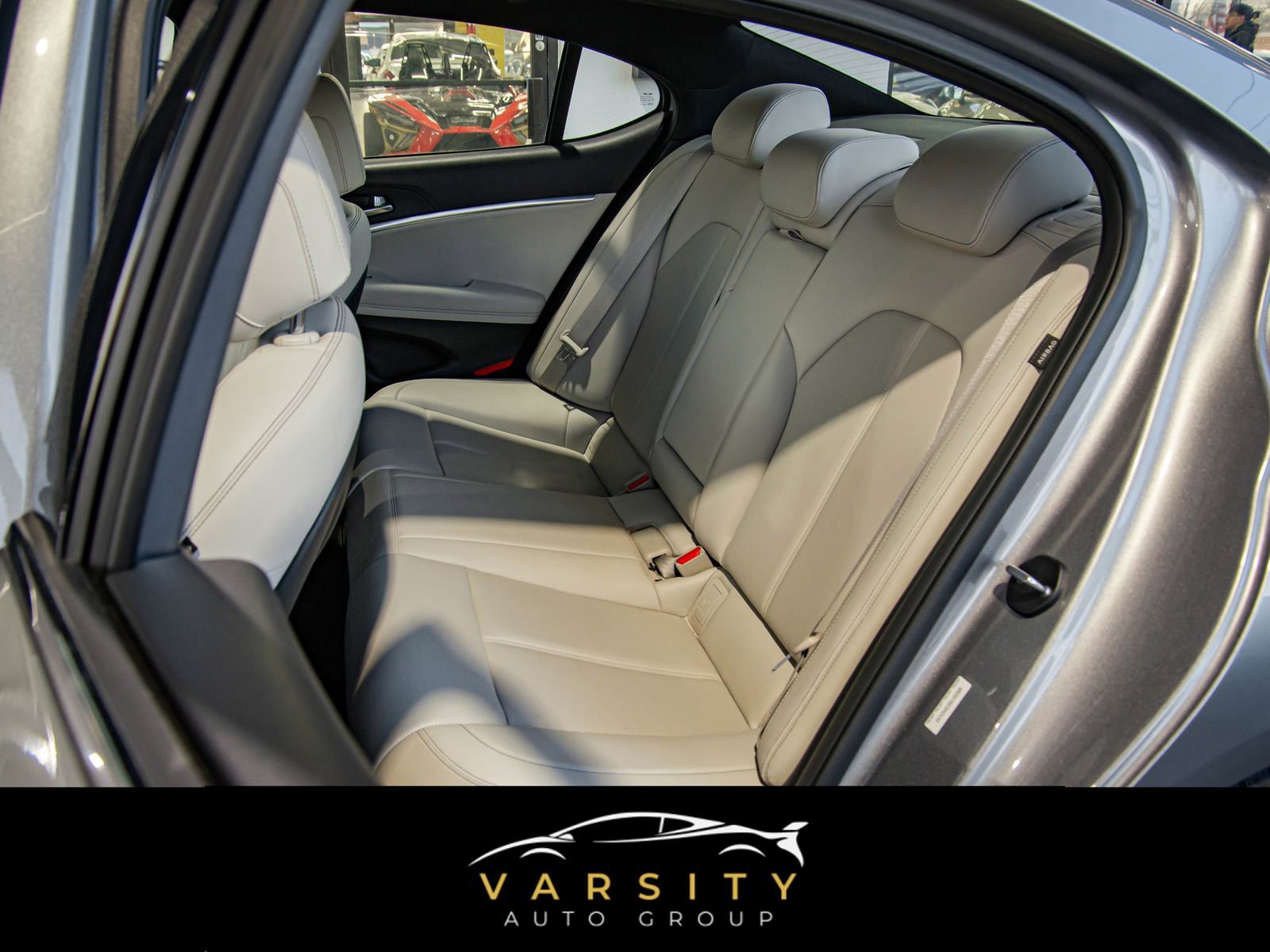 Used 2025 Genesis G70 2.5T image 12