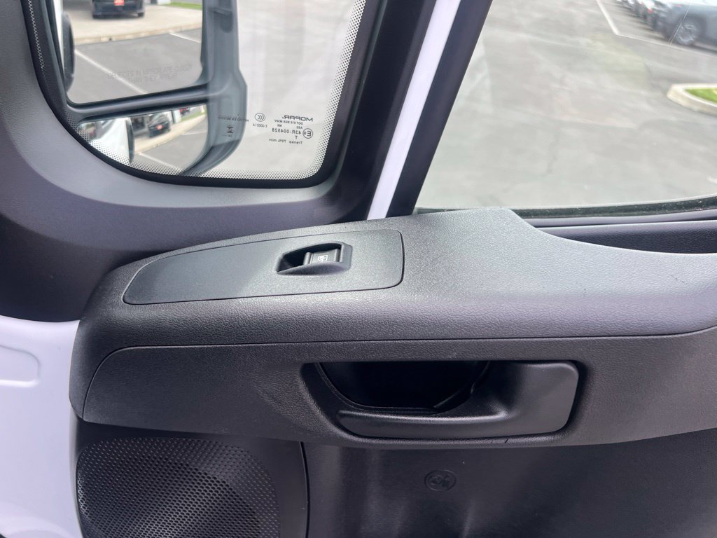 Used 2025 RAM ProMaster 2500 w/ U-Haul Equipment Group FWD image 32