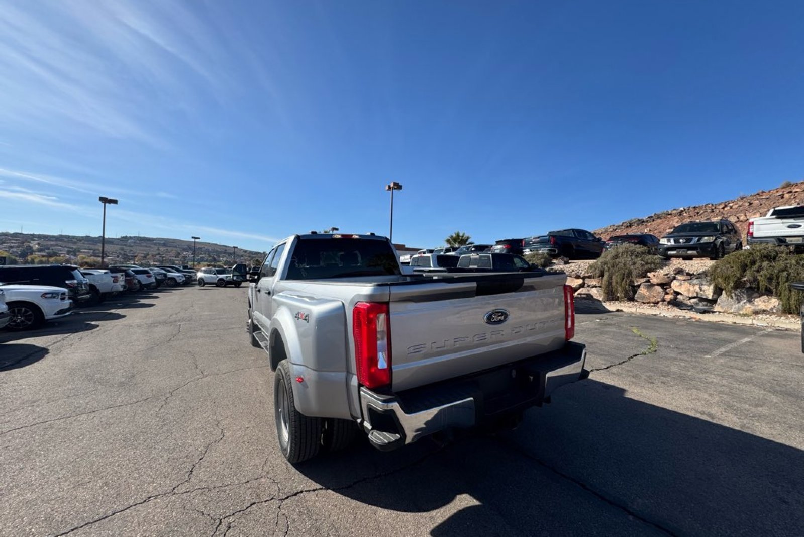 Used 2024 Ford F350 XLT image 3