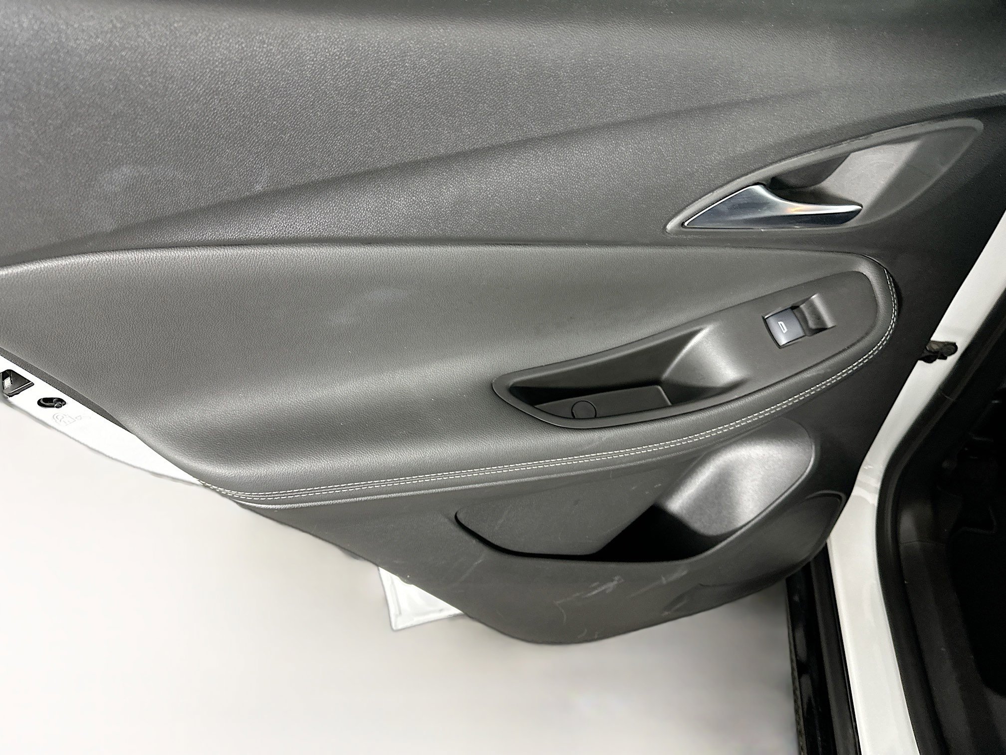 Used 2024 Buick Encore GX Sport Touring image 25