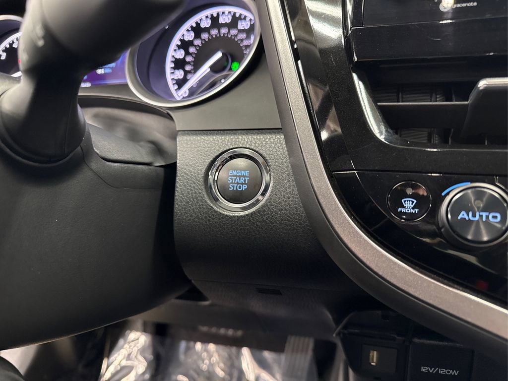 Used 2023 Toyota Camry XLE w/ Cold Weather Package image 31