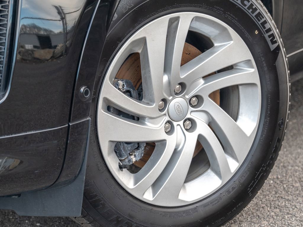 Certified 2025 Land Rover Discovery Sport S AWD/4WD image 9