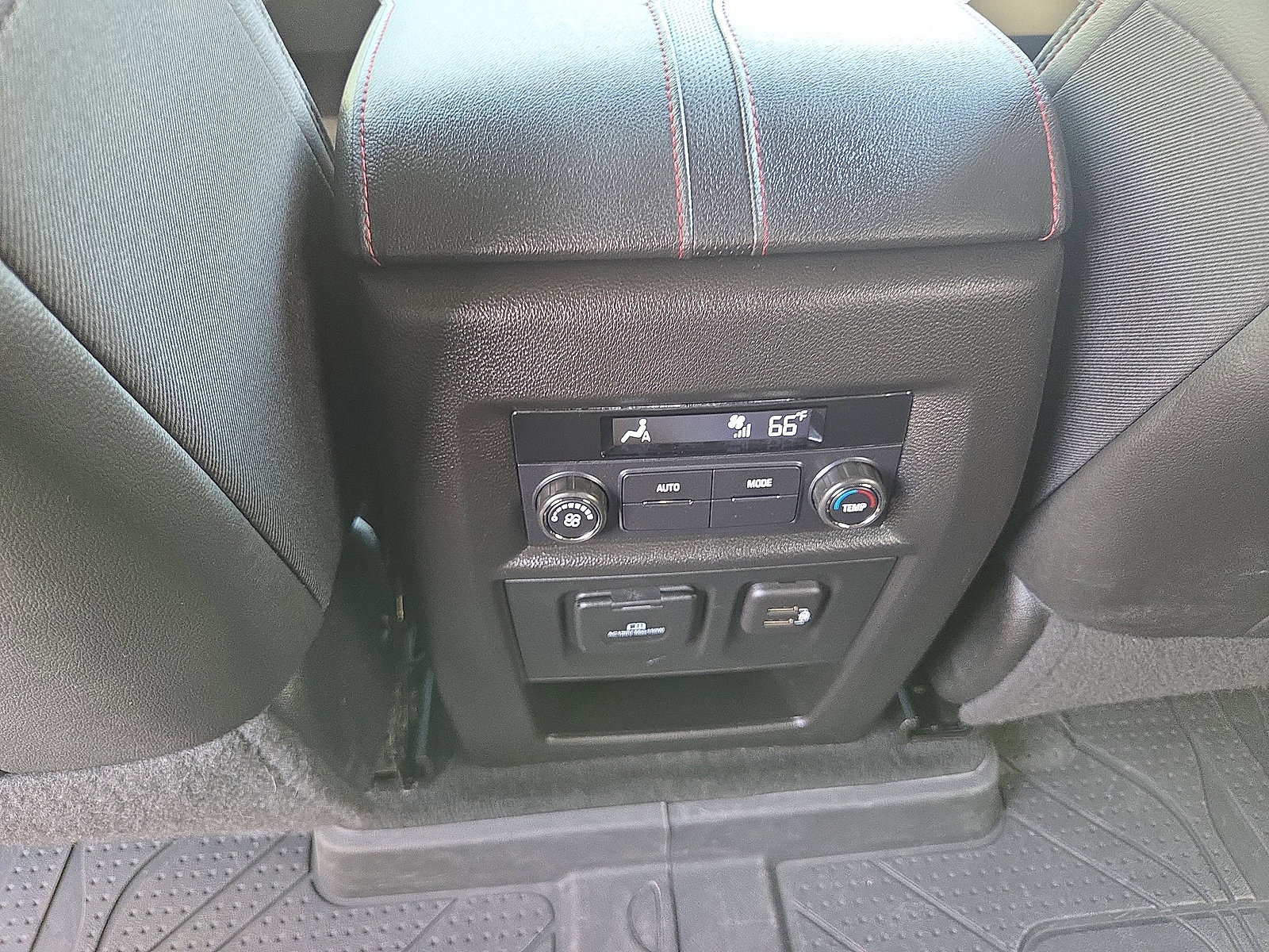 Used 2023 Chevrolet Traverse RS w/ LPO, Floor Liner Package AWD/4WD image 24