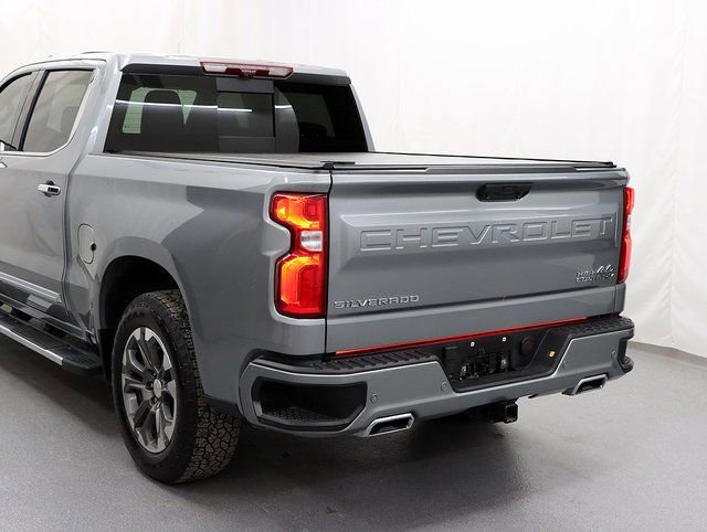 Used 2024 Chevrolet Silverado 1500 High Country w/ Technology Package image 8