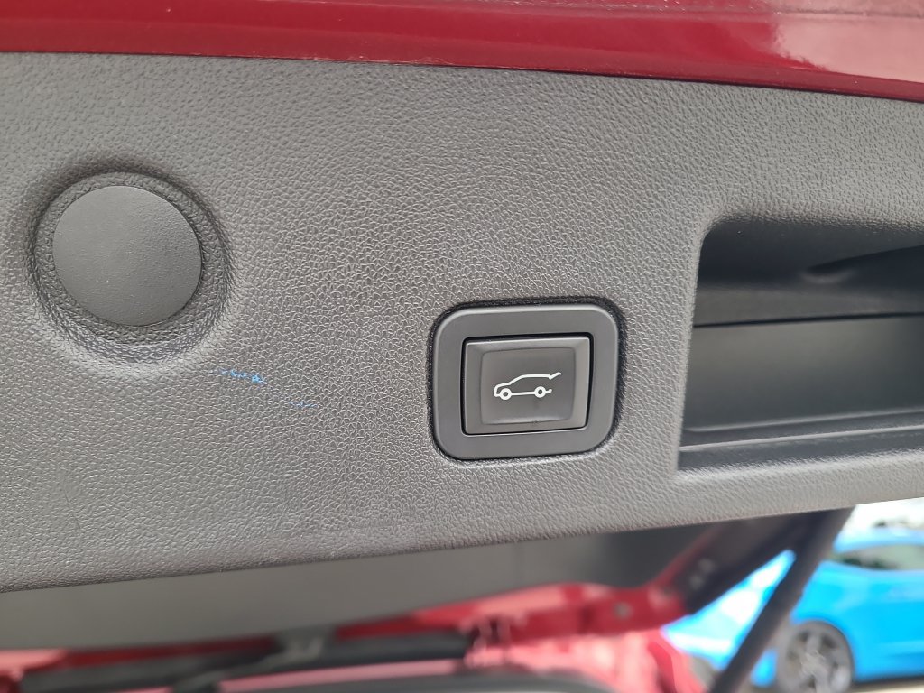 Used 2019 Chevrolet Equinox Premier FWD image 11