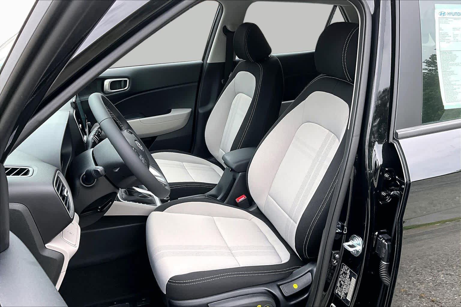 New 2026 Hyundai Venue SEL FWD image 15