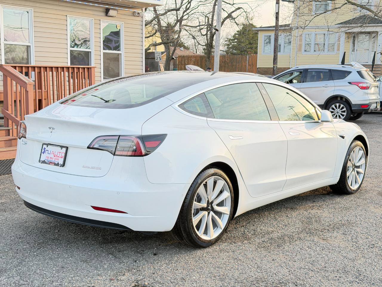 Used 2019 Tesla Model 3 Performance image 4