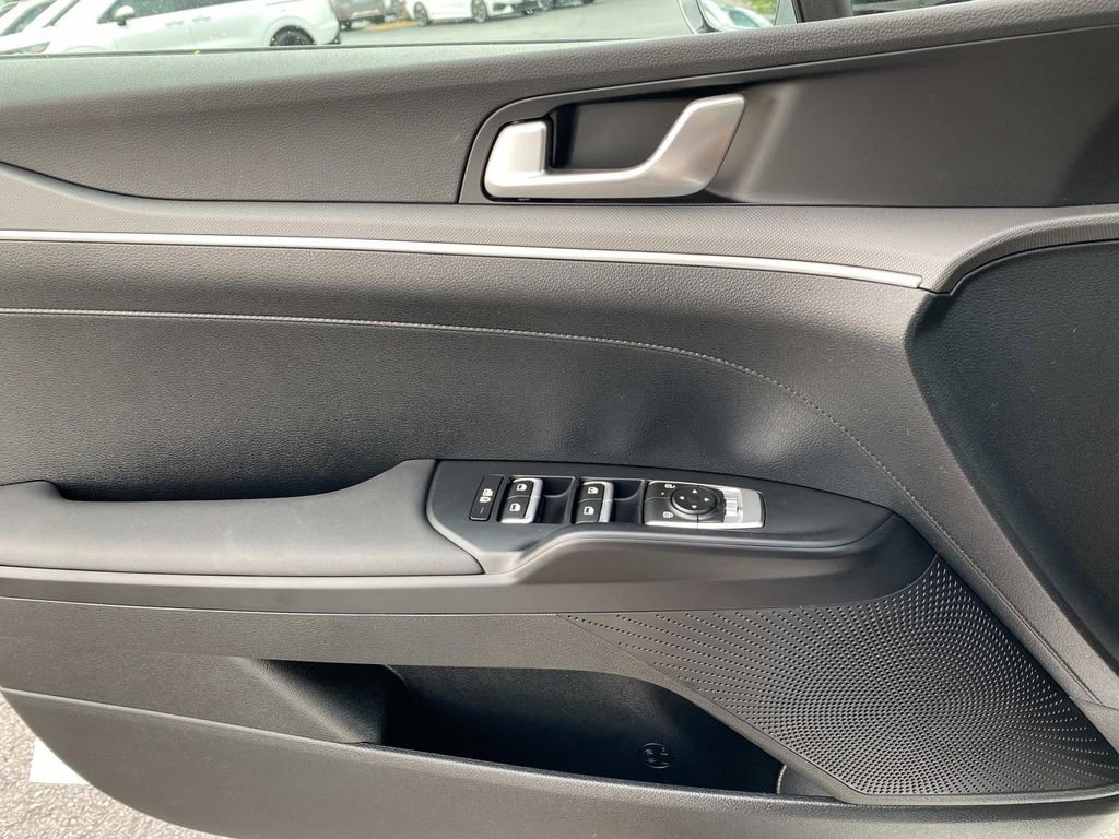 New 2026 Kia K5 LXS image 15