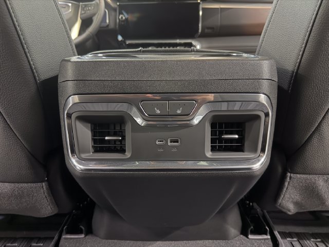 Used 2024 GMC Sierra 1500 Denali AWD/4WD image 31