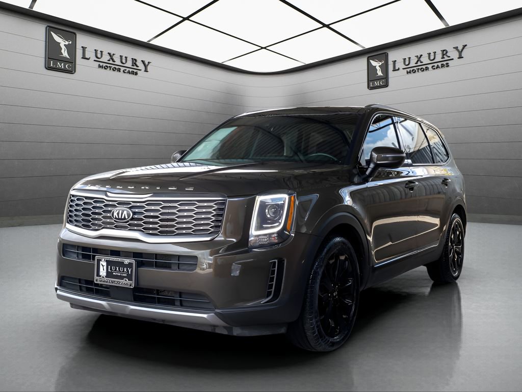 Used 2020 Kia Telluride S w/ S 8 Passenger Seating Package AWD/4WD image 4