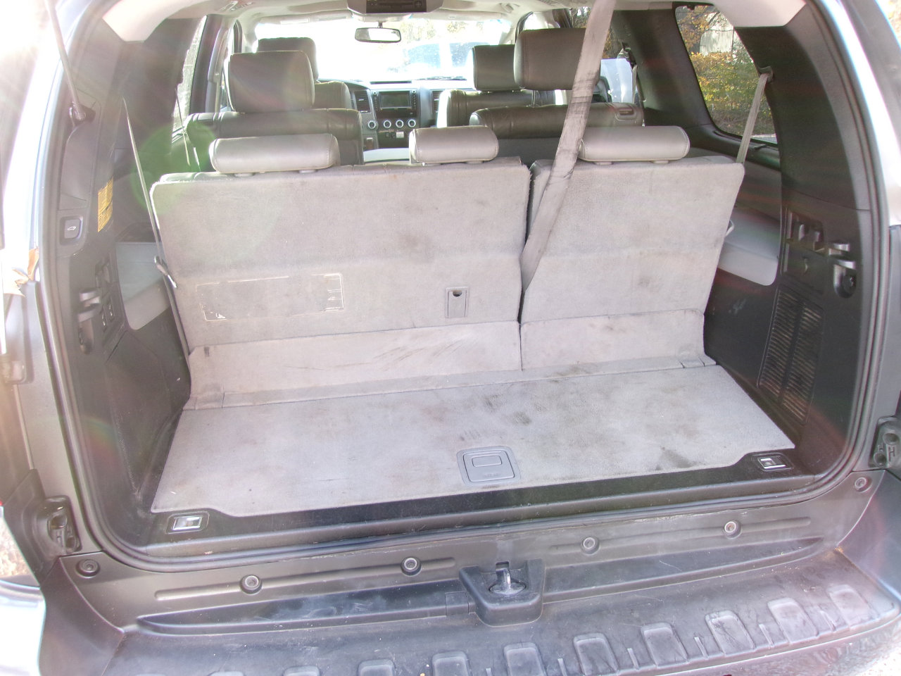 Used 2010 Toyota Sequoia Platinum image 8