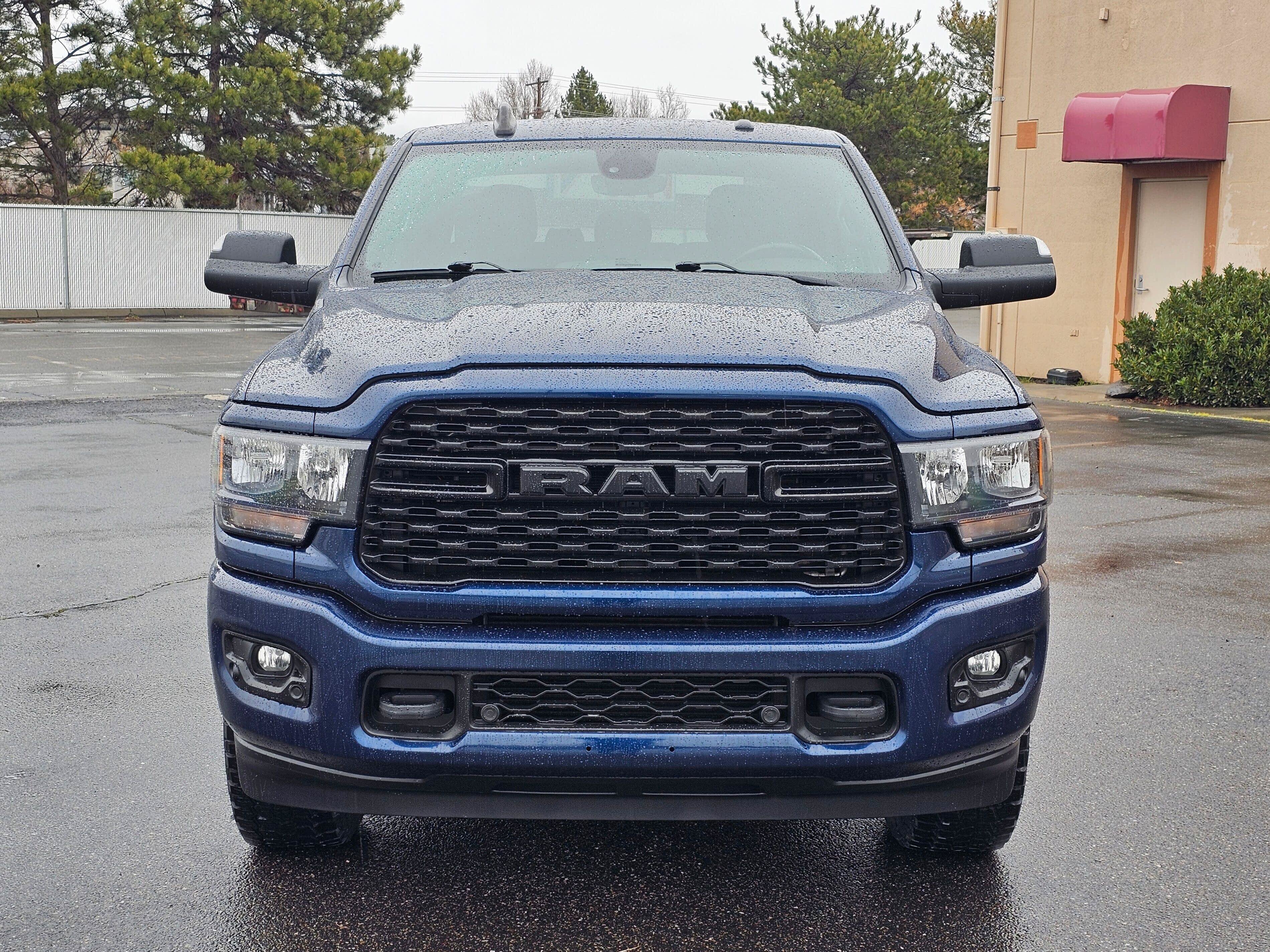 Used 2022 RAM 3500 Big Horn w/ Night Edition AWD/4WD image 6