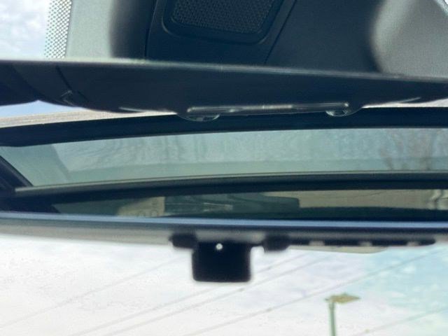 New 2026 Jeep Grand Cherokee Limited w/ Luxury Tech Group II AWD/4WD image 30