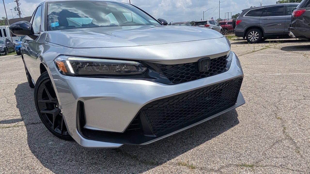 Used 2025 Honda Civic Sport Touring image 1