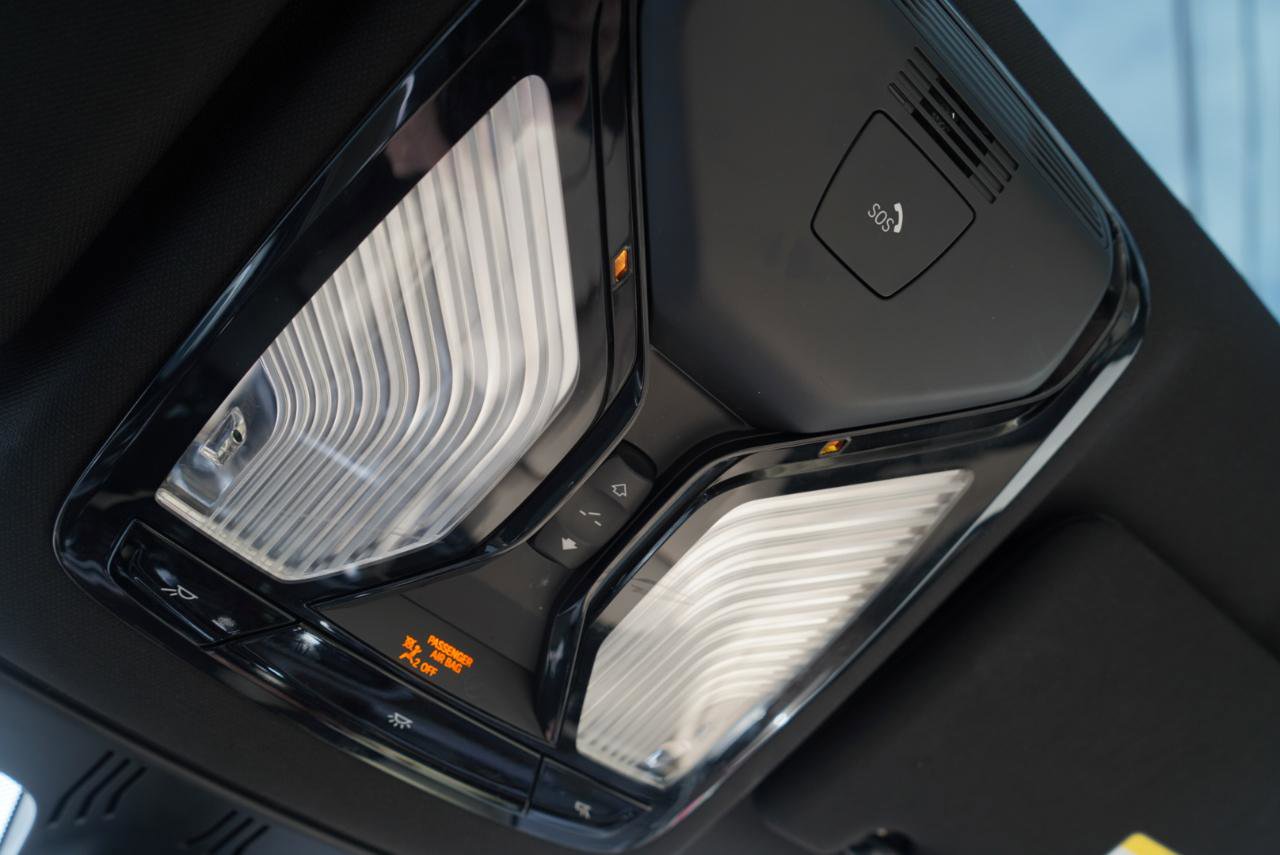 Used 2021 BMW 530i xDrive 530i xDrive Sedan w/ Convenience Package image 30