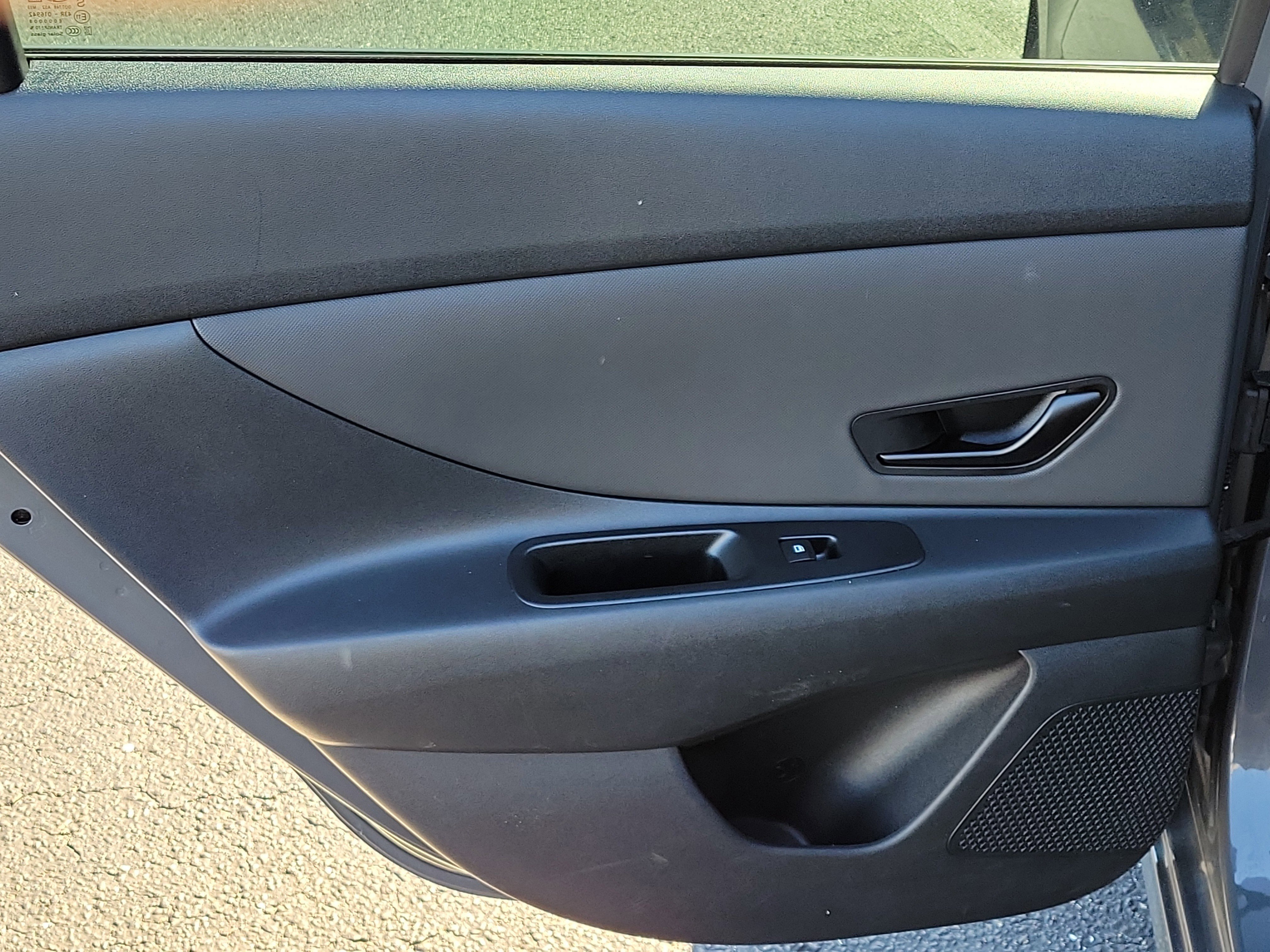 Used 2025 Hyundai Elantra Sport image 11