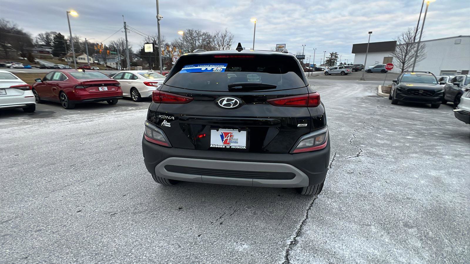 Used 2023 Hyundai Kona SEL w/ Cargo Package image 5