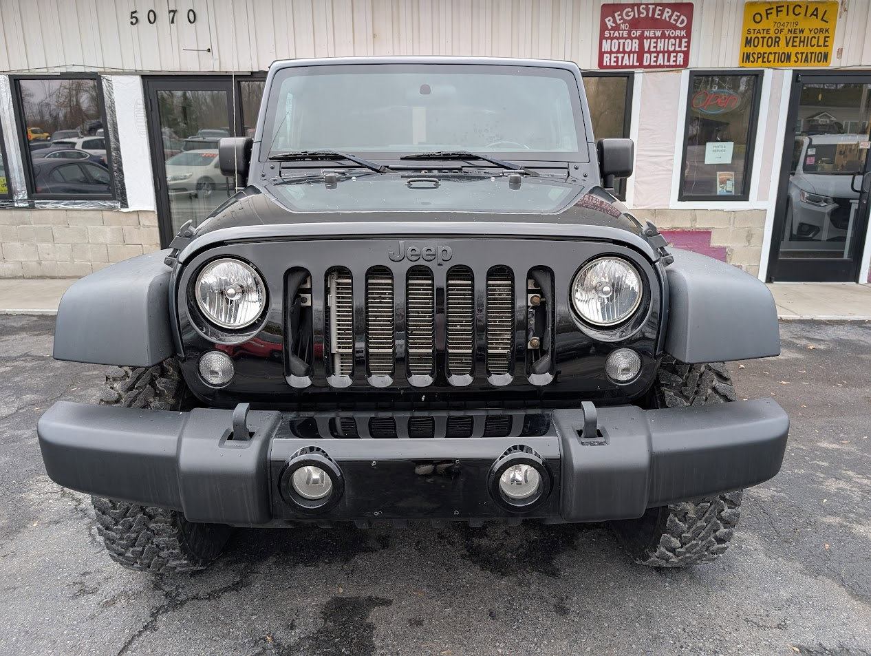 Used 2018 Jeep Wrangler Sport image 2