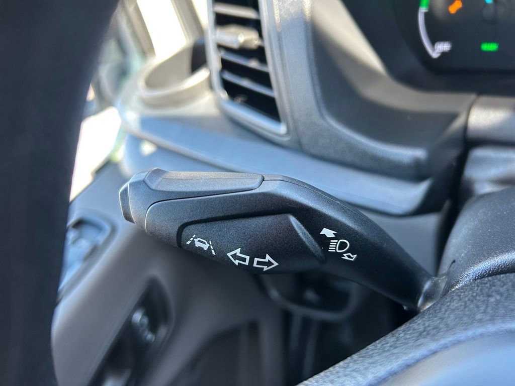 Used 2022 Ford E-Transit Medium Roof image 22