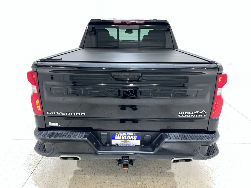 Used 2024 Chevrolet Silverado 1500 High Country w/ Technology Package AWD/4WD image 4