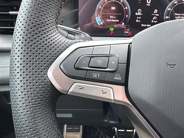 New 2026 Volkswagen Tiguan SE R-Line image 18