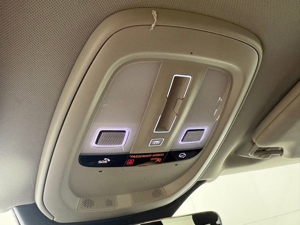 Used 2023 Volvo XC90 T8 Plus image 34