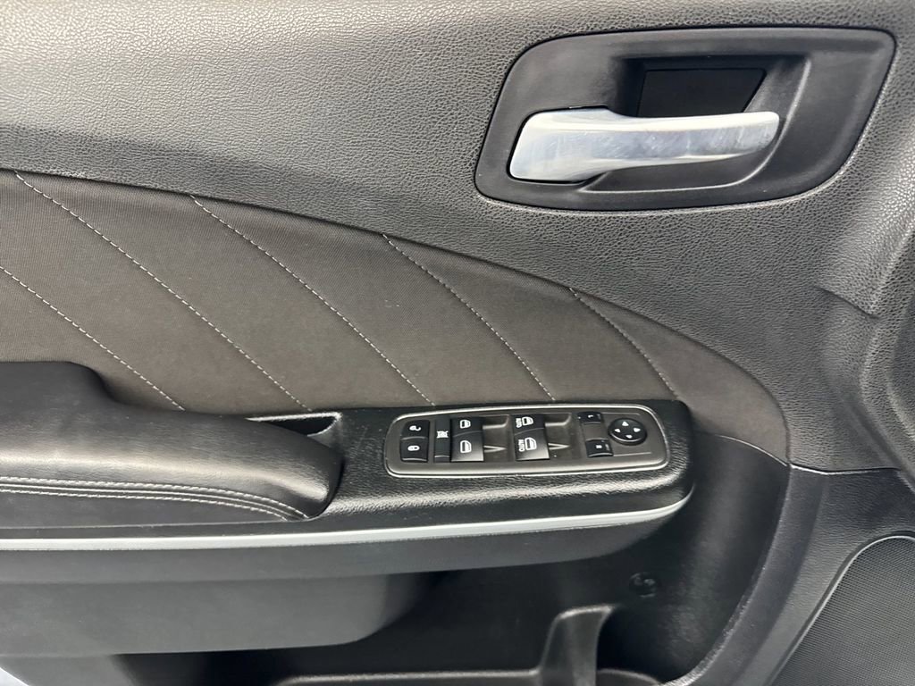Used 2022 Dodge Charger SXT image 10