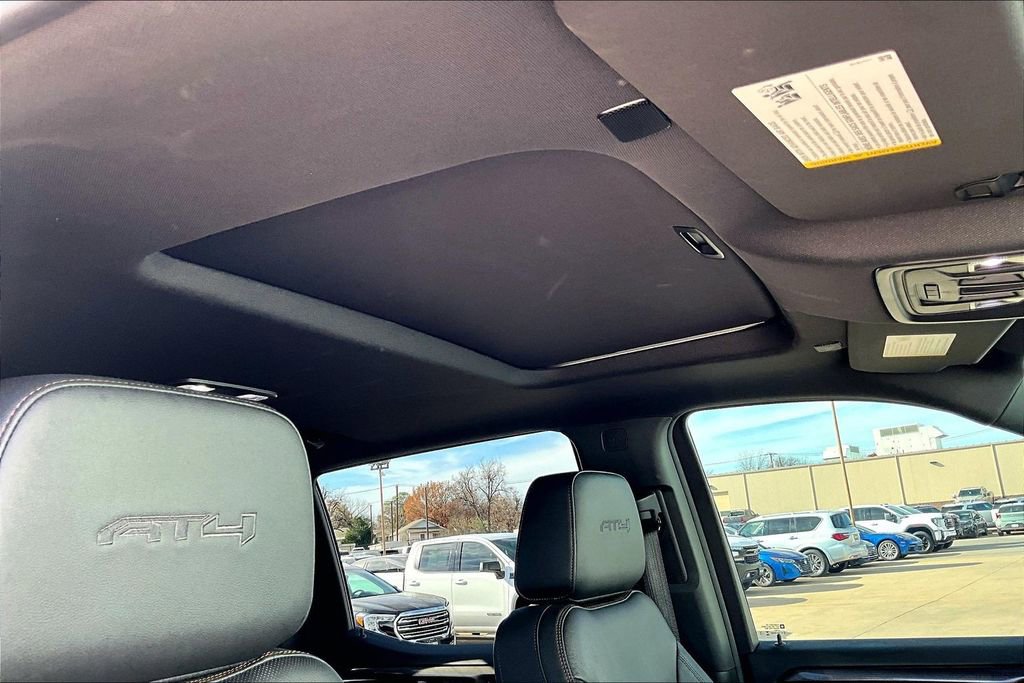 Used 2025 GMC Sierra 1500 AT4 w/ AT4 Premium Package image 20