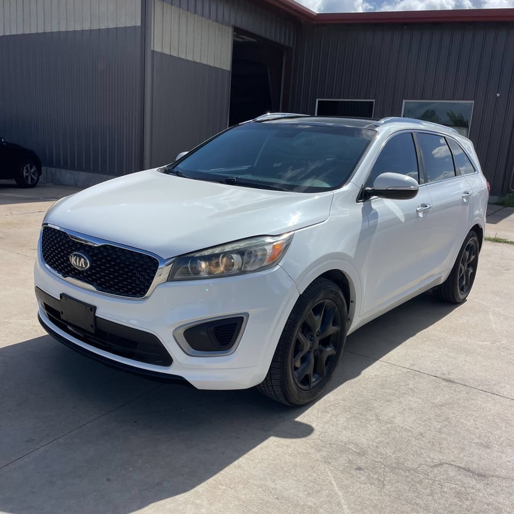 Used 2016 Kia Sorento SX FWD image 3