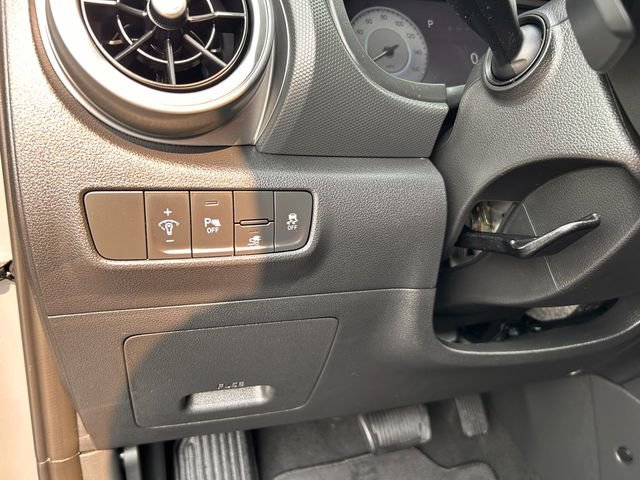 Used 2023 Hyundai Kona Limited image 20