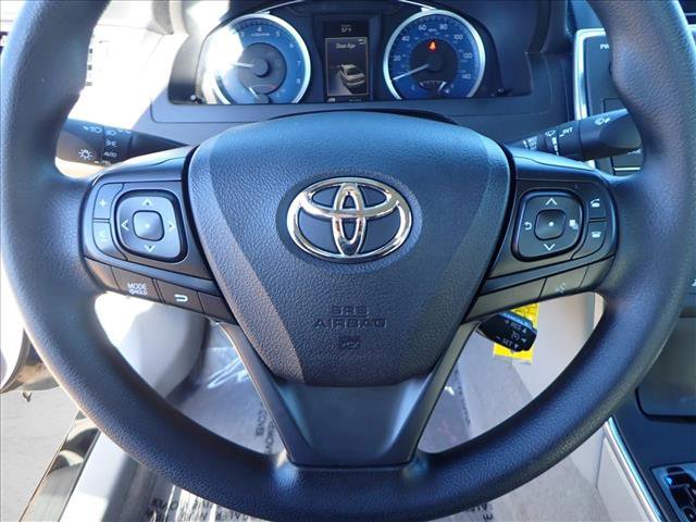 Used 2017 Toyota Camry LE image 12