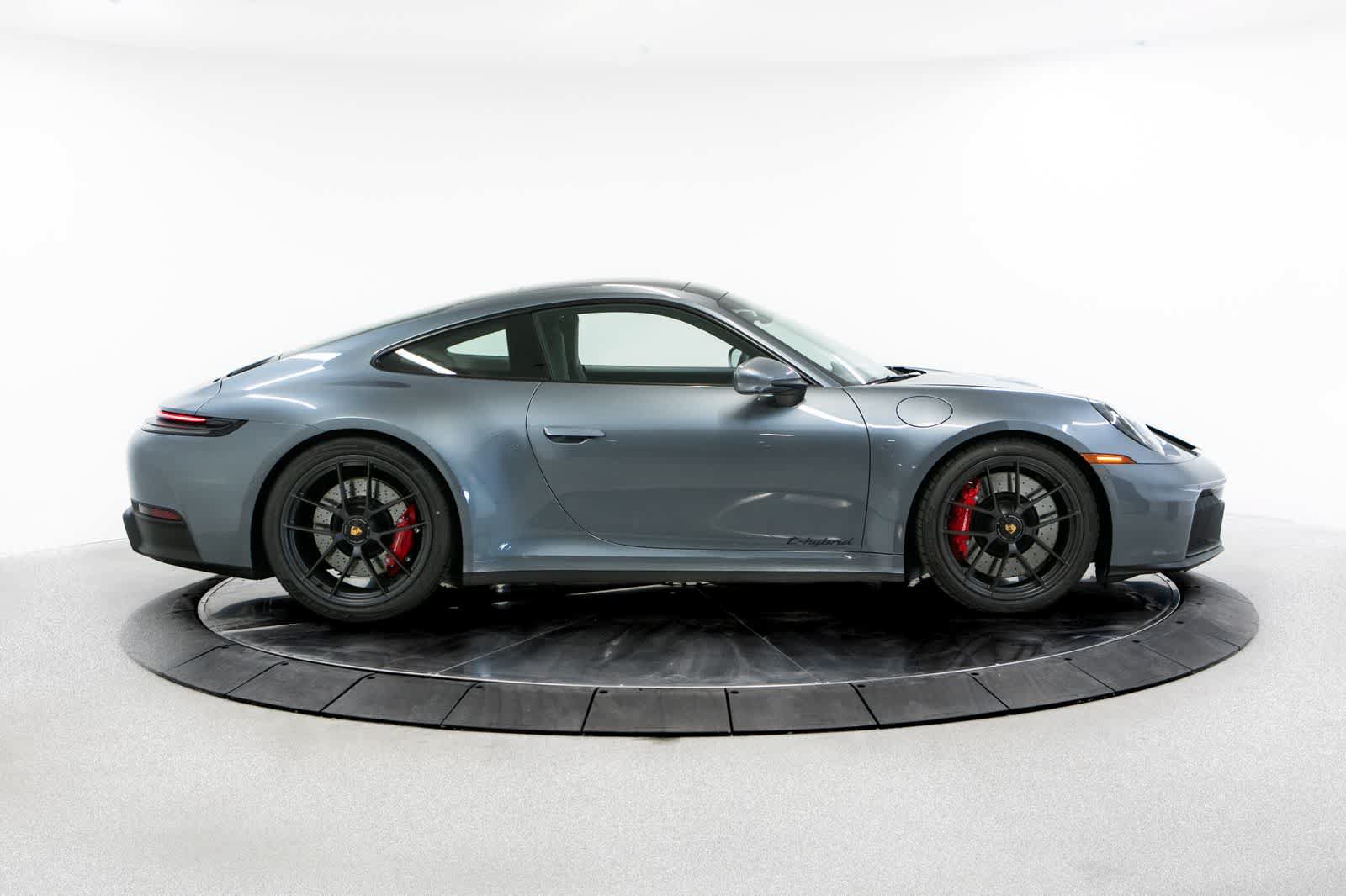 New 2026 Porsche 911 Carrera GTS RWD image 8