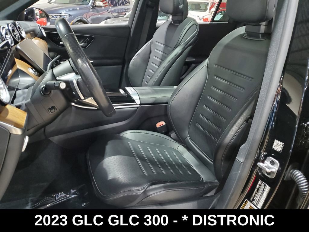 Used 2023 Mercedes-Benz GLC 300 4MATIC image 6
