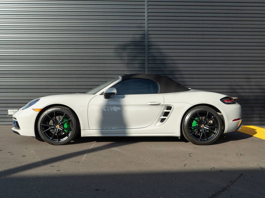 Used 2025 Porsche 718 Boxster S image 2