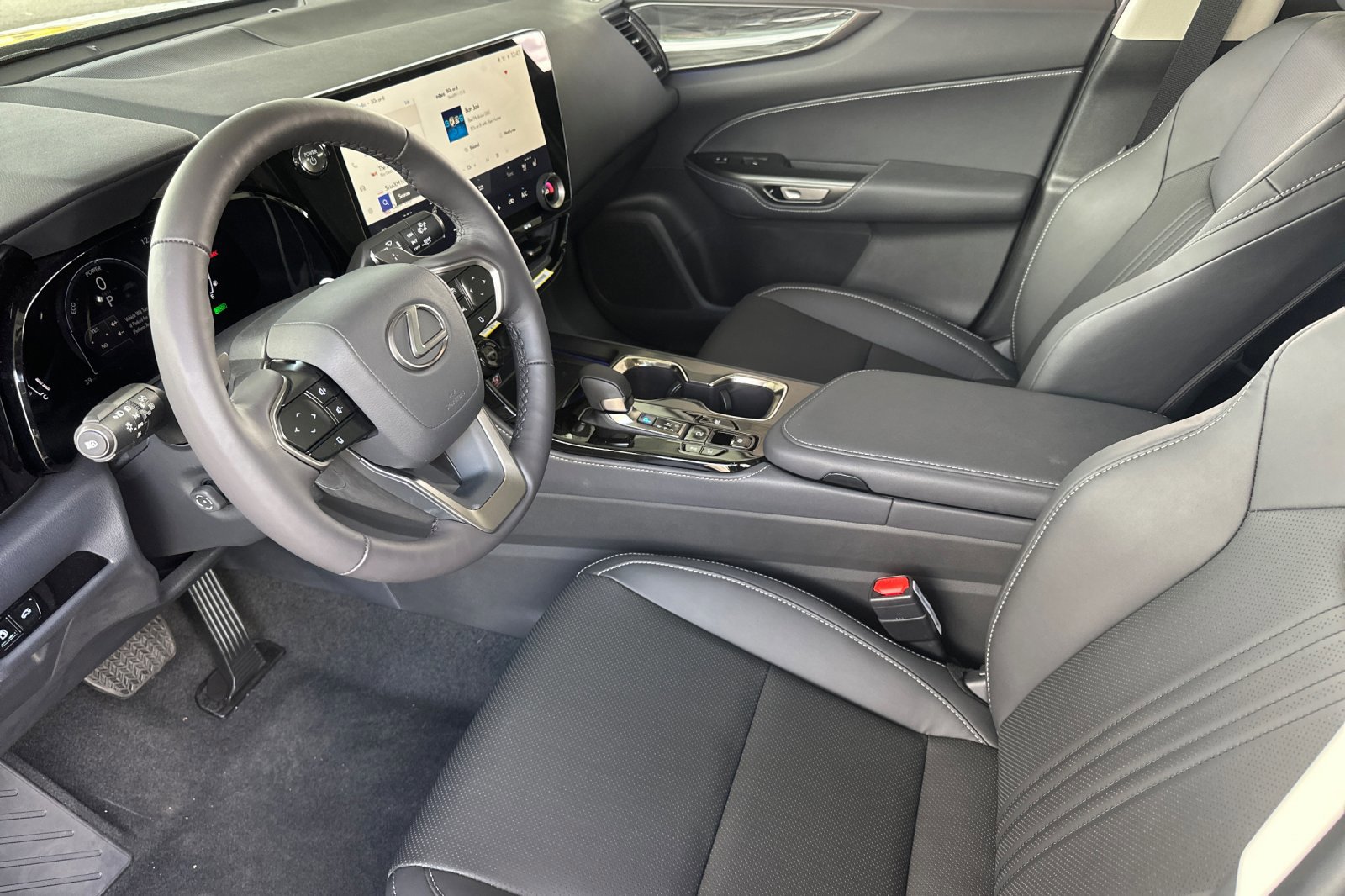 New 2025 Lexus NX 350h AWD w/ Premium Package image 10