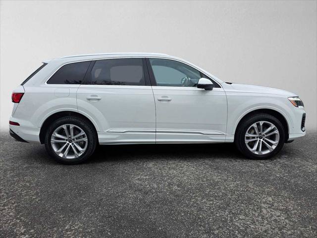 Used 2025 Audi Q7 3.0T Premium Plus AWD/4WD image 2