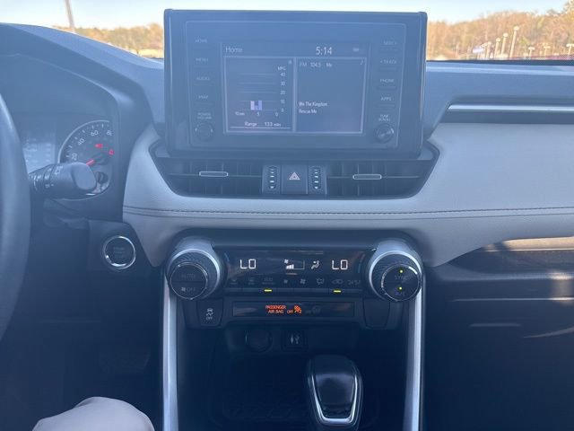 Used 2019 Toyota RAV4 XLE Premium image 21