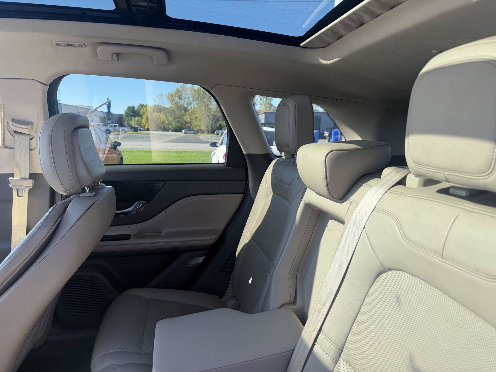 Used 2020 Lincoln Corsair FWD w/ Premium Package image 13