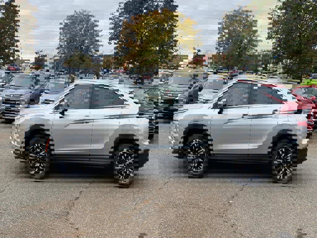 New 2026 Mitsubishi Eclipse Cross SE image 2