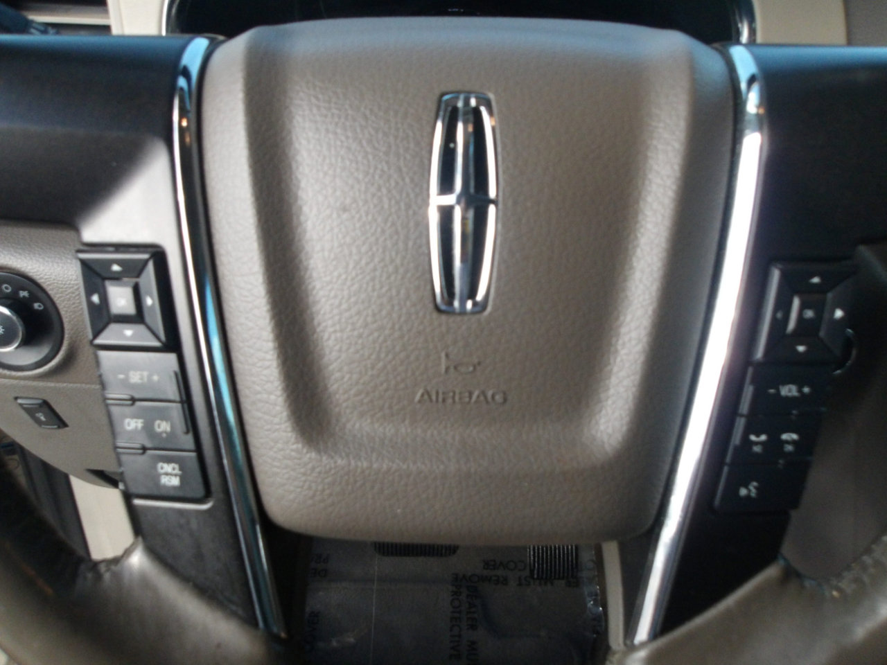 Used 2017 Lincoln Navigator Select image 20