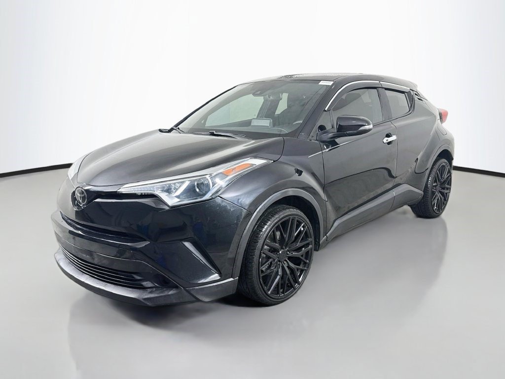 Used 2019 Toyota C-HR LE FWD image 4