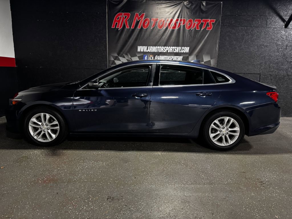 Used 2016 Chevrolet Malibu LT w/ Leather Package FWD image 2