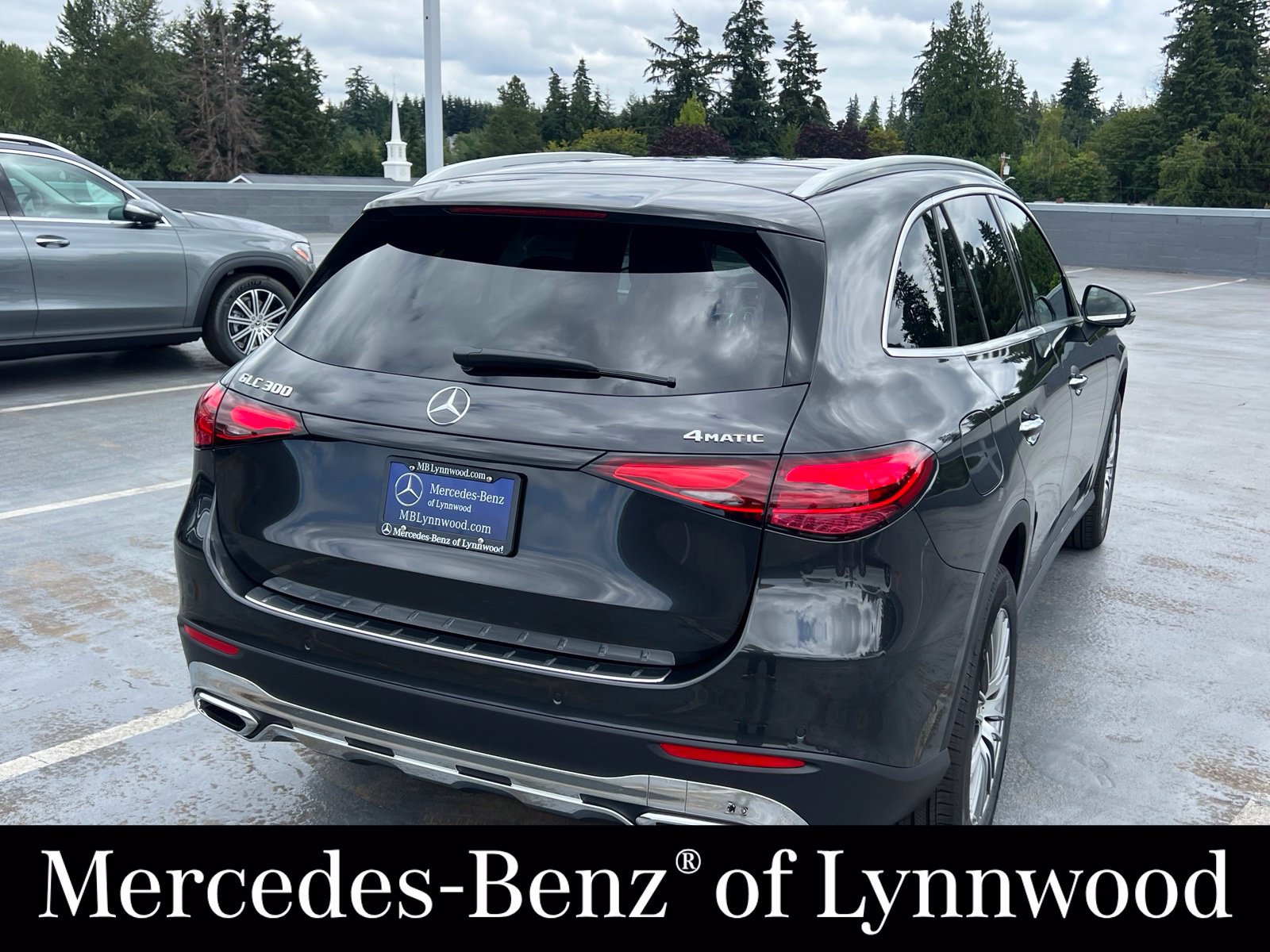 New 2026 Mercedes-Benz GLC 300 4MATIC image 9
