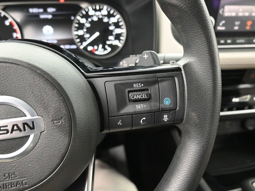 Used 2021 Nissan Rogue SV image 19