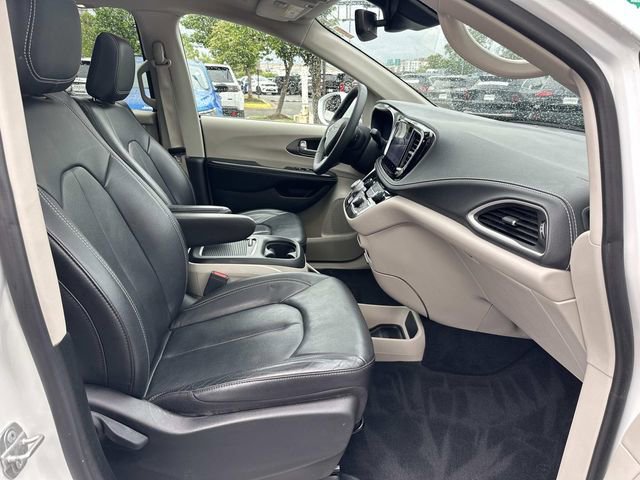 Used 2022 Chrysler Pacifica Touring-L AWD/4WD image 10