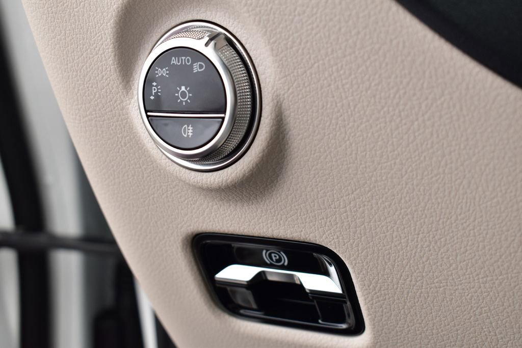 Used 2026 Mercedes-Benz C 300 4MATIC Sedan image 16