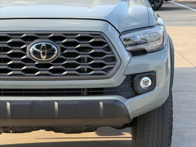 Used 2022 Toyota Tacoma TRD Off-Road AWD/4WD image 9