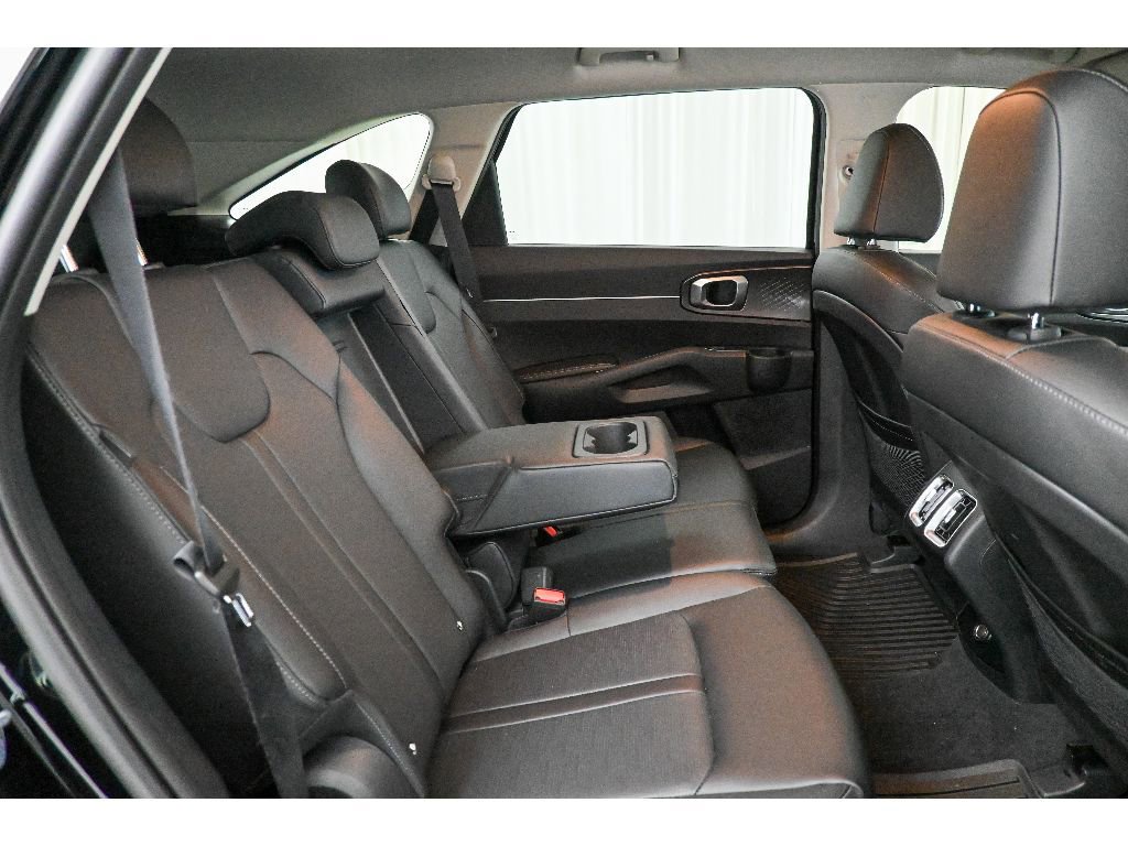 Used 2026 Kia Sorento EX image 17