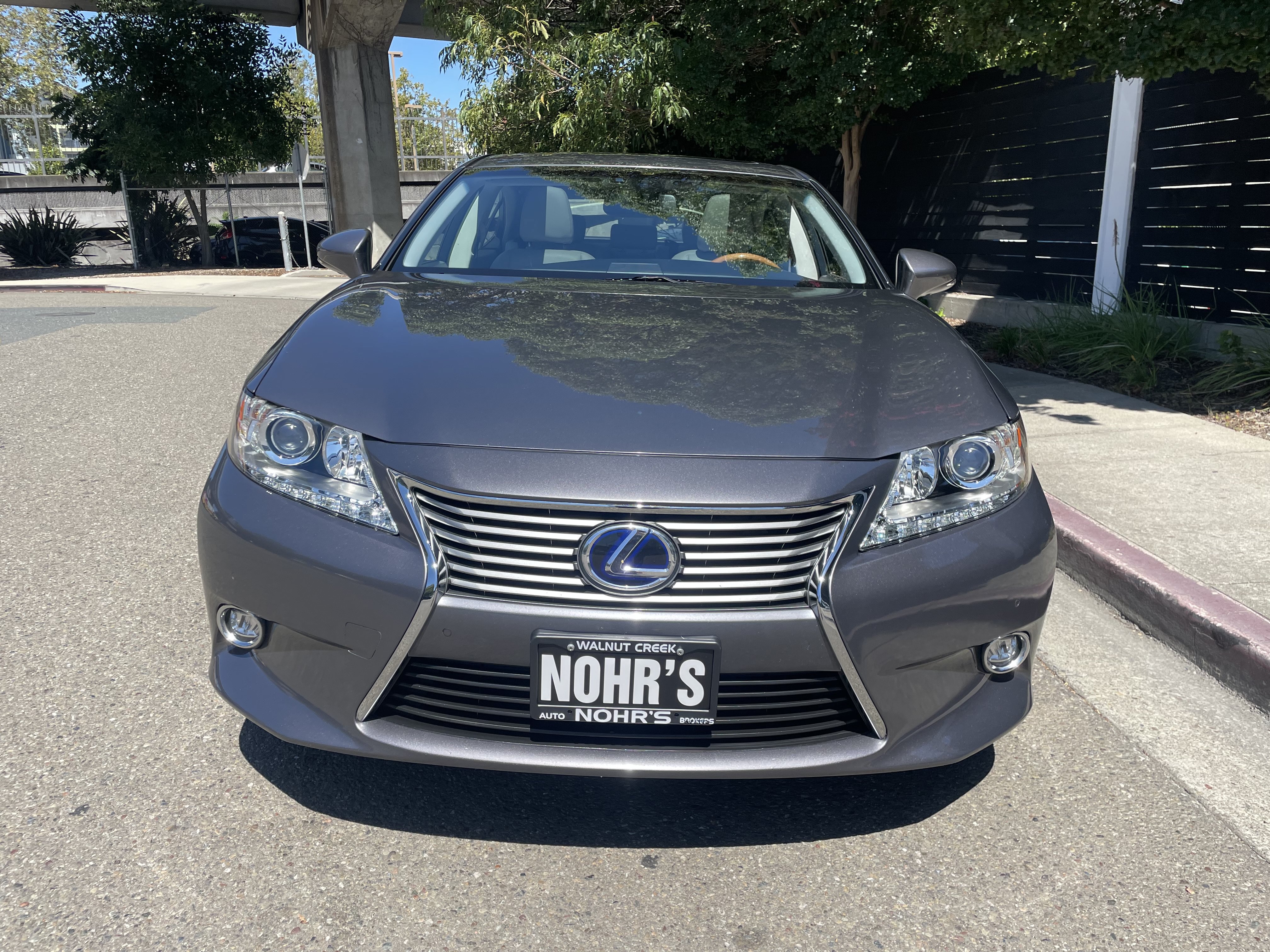 Used 2015 Lexus ES 300h w/ Navigation System Package FWD image 6